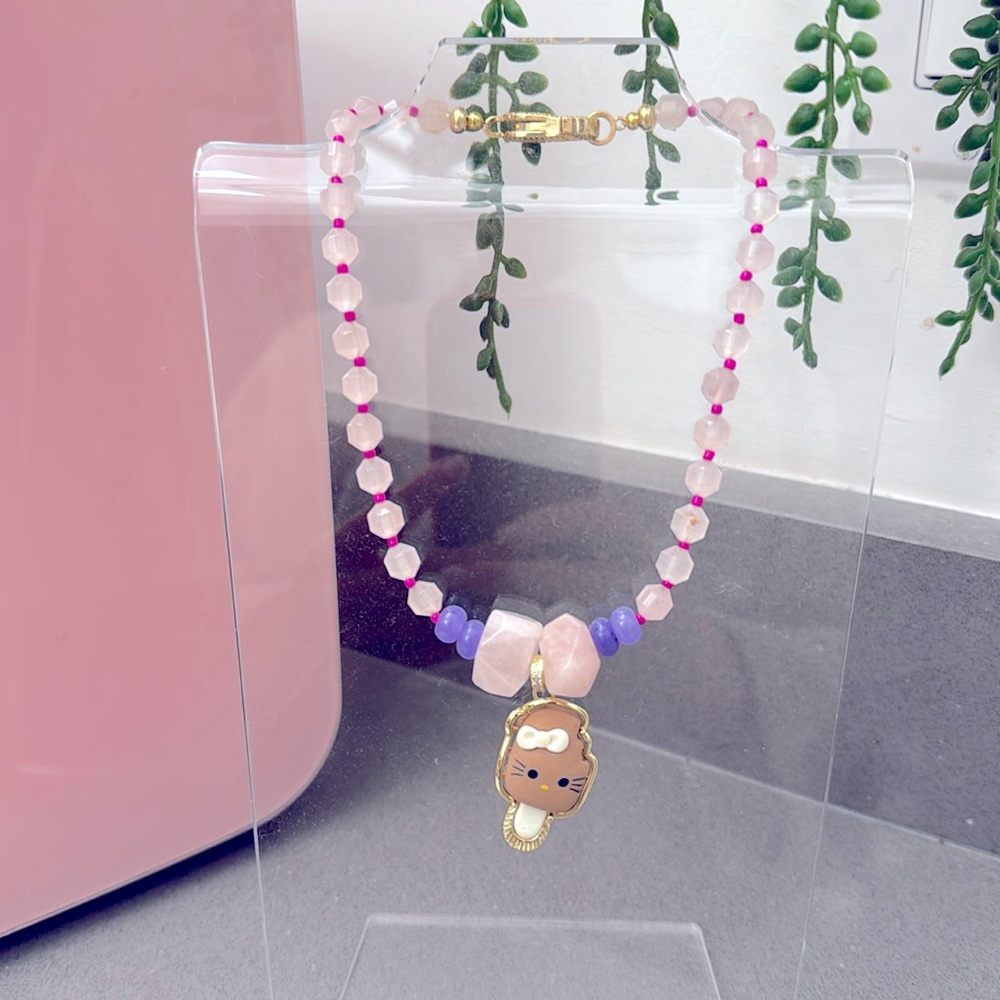 HELLO KITTY handmade stone necklace